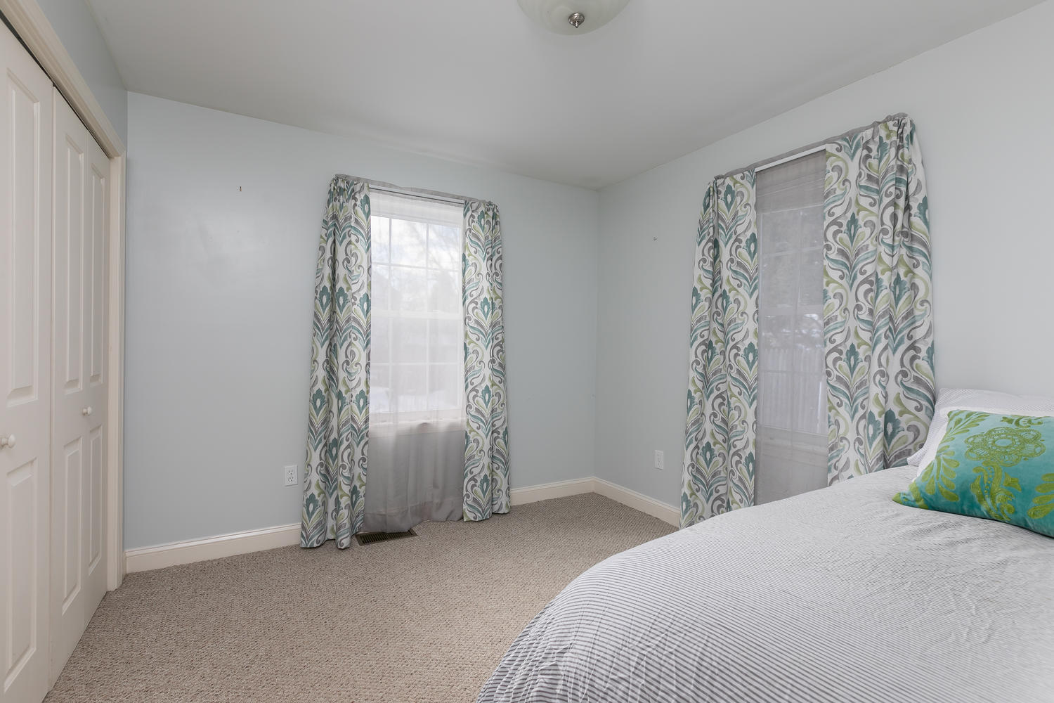 28 Victor Road Portland, ME 04103 - Photo 15 of 44 28 Victor Rd Portland ME 04103-large-012