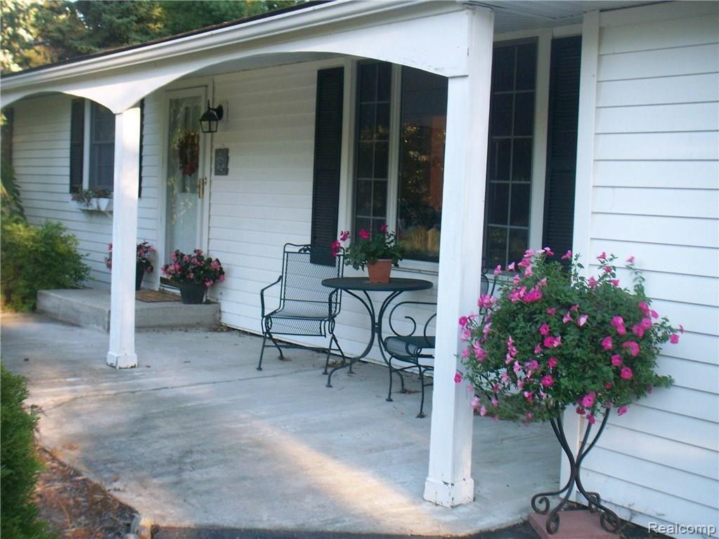 1182 Booth Street Howell, MI 48843 - Photo 3 of 6 img3.1460427674