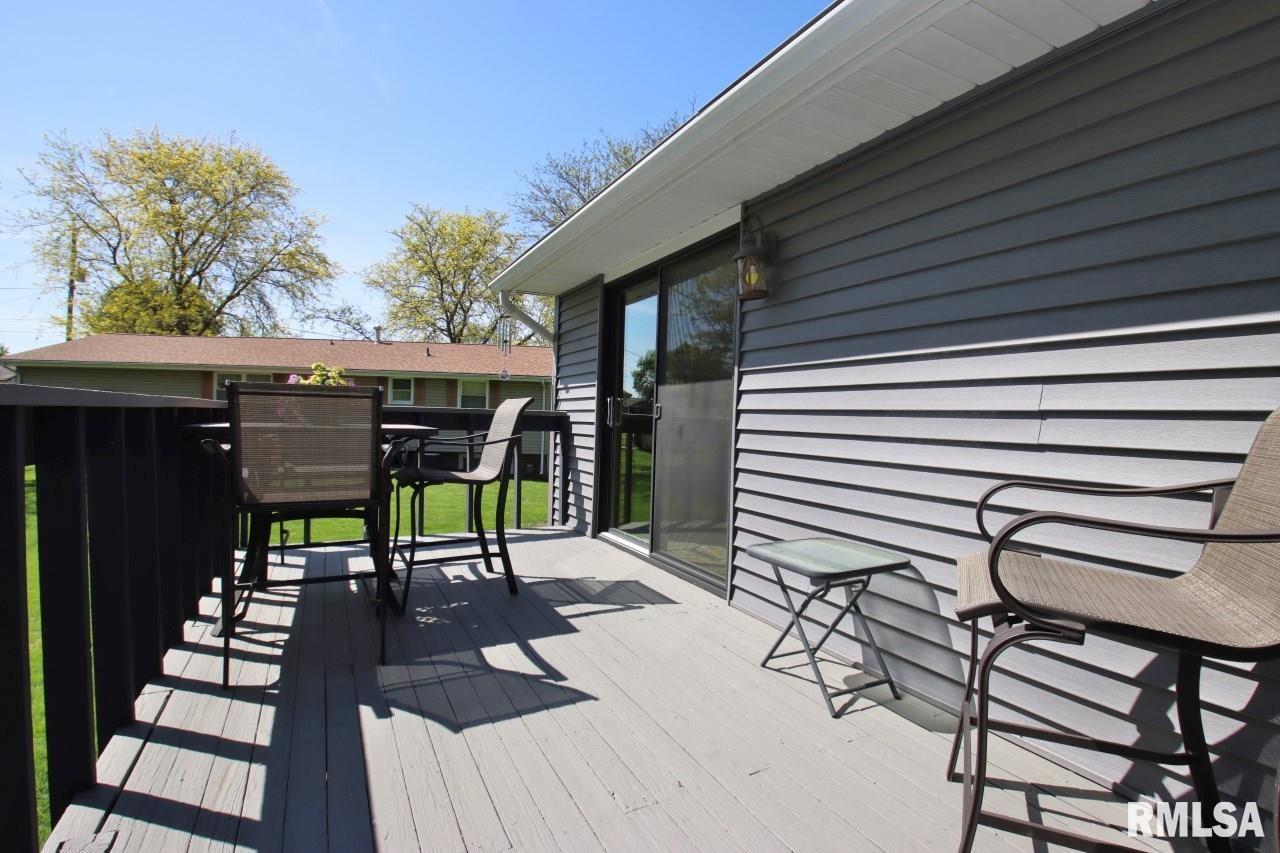 204 Hemlock Street Pekin, IL 61554 - Photo 9 of 71