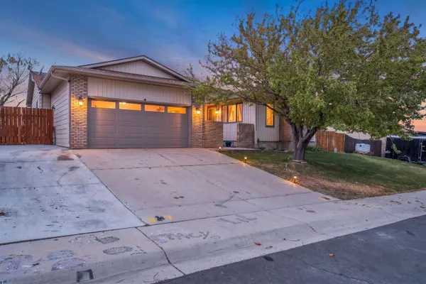 $465,000 | 2315 Mississippi Street, Green River, WY 82935