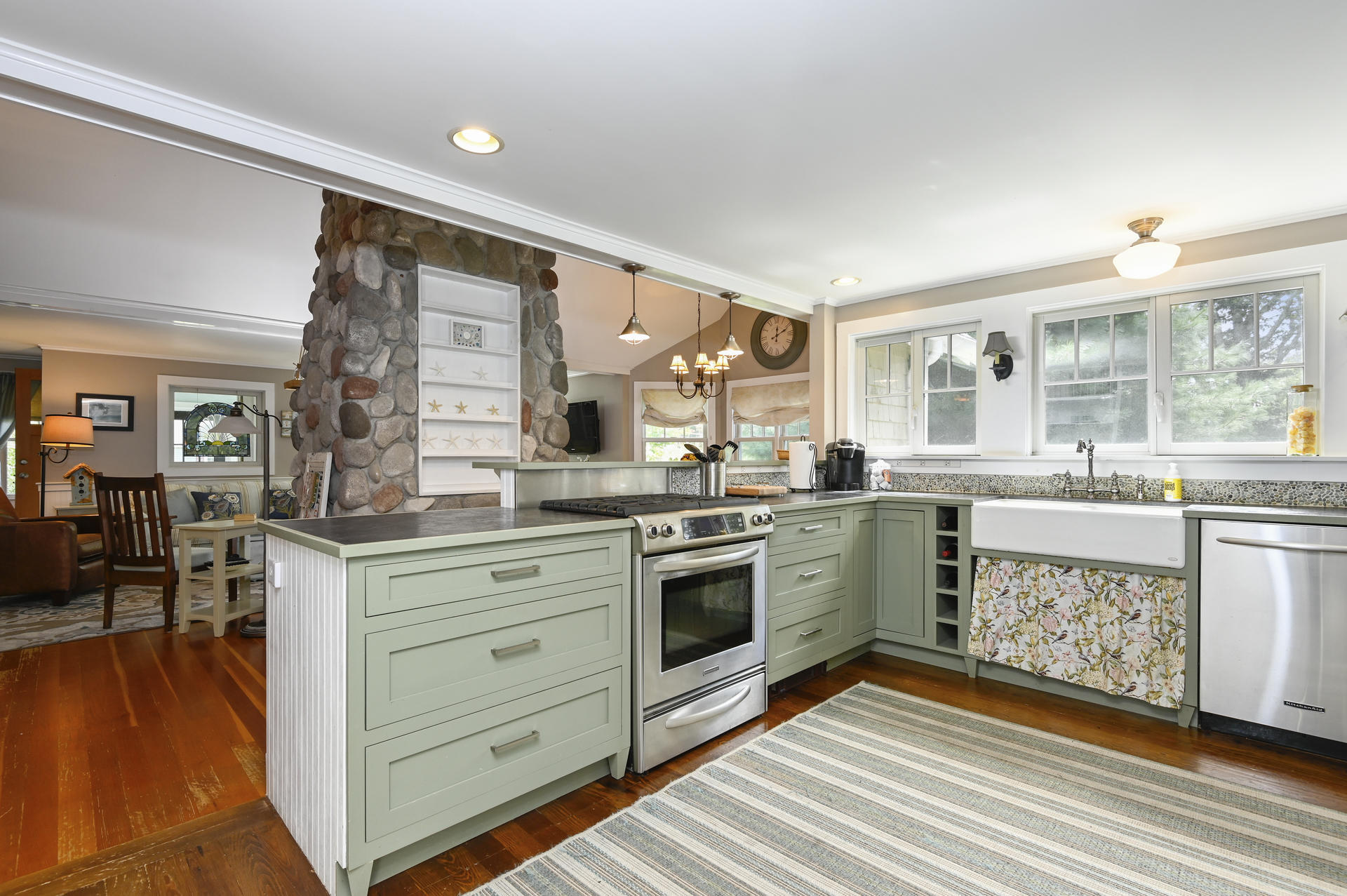 667 Strawberry Hill Road Centerville, MA 02632 - Photo 4 of 20 003-photo--7540984