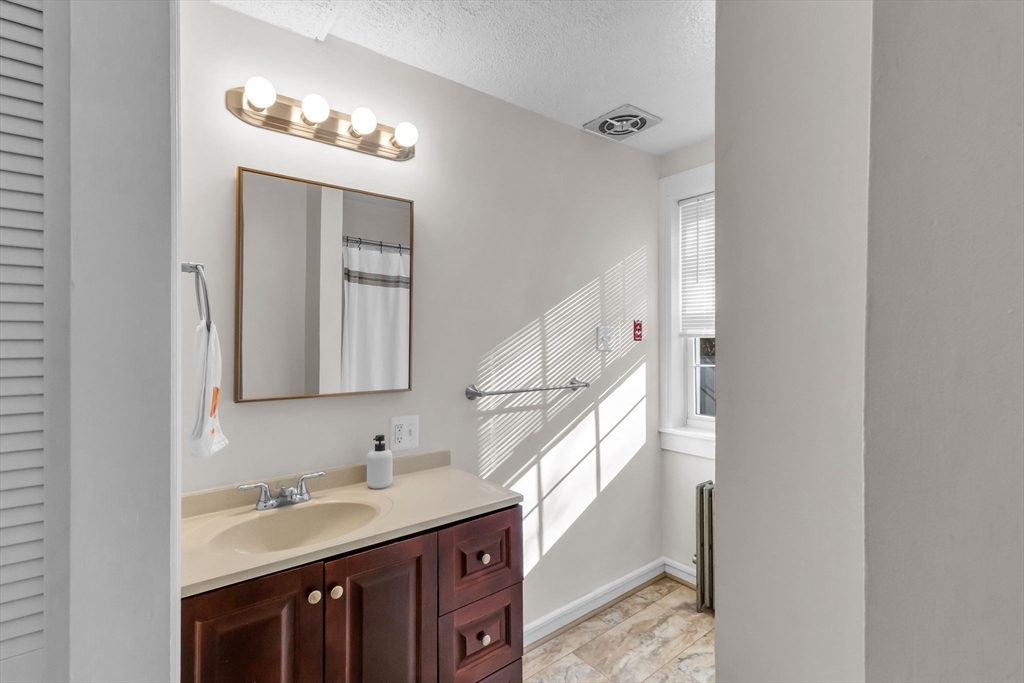 36 Kulig Street Springfield, MA 01104 - Photo 15 of 19