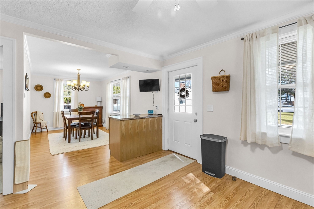 36 Kulig Street Springfield, MA 01104 - Photo 8 of 19