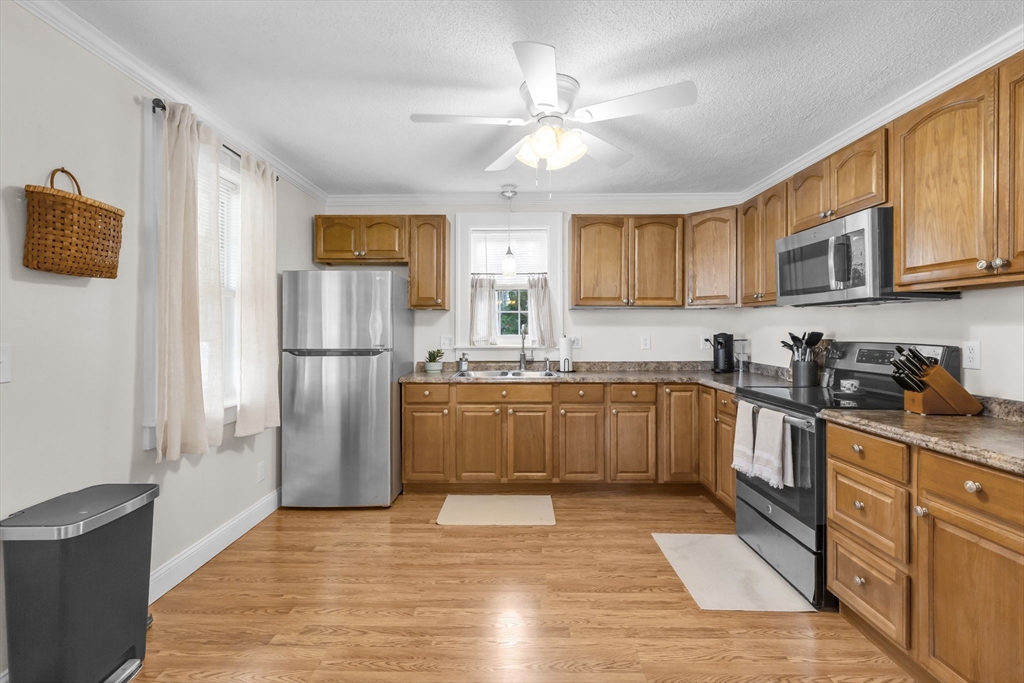 36 Kulig Street Springfield, MA 01104 - Photo 9 of 19