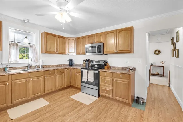 $1,950 | 36 Kulig Street, Springfield, MA 01104