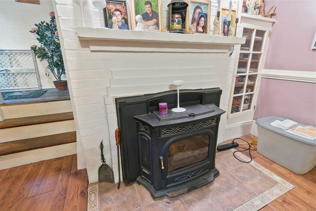 41 Newhall Street Springfield, MA 01109 - Photo 10 of 25