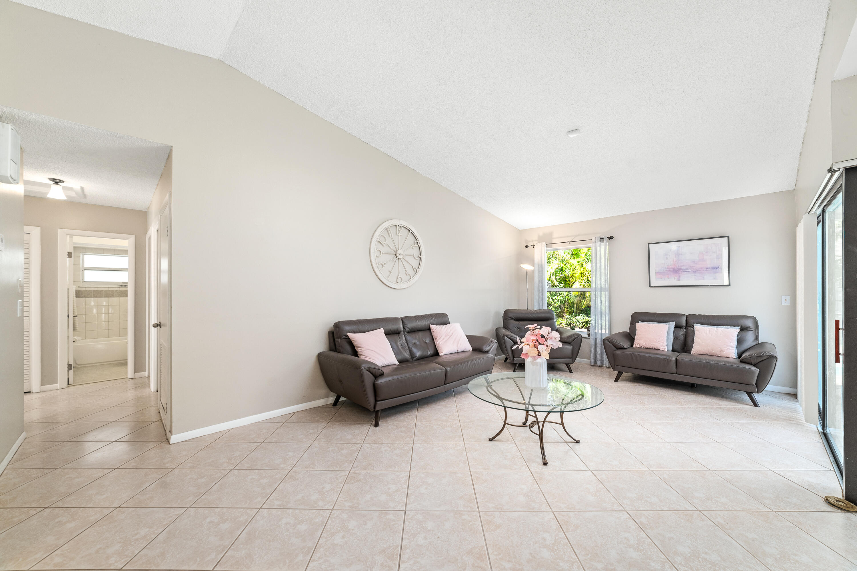 12245 Old Country Road South Wellington, FL 33414 - Photo 10 of 39 _DSC6213