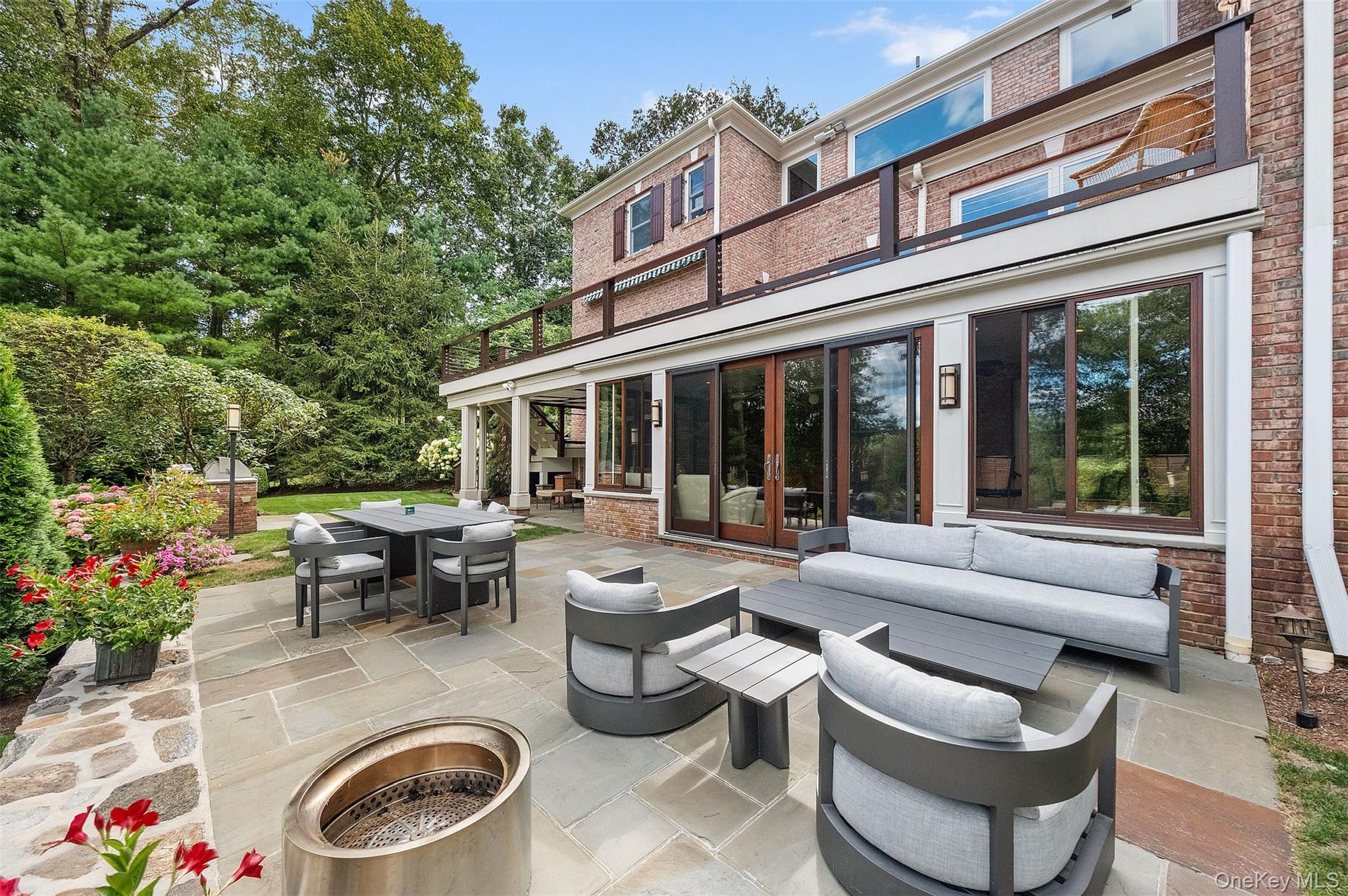 8 Ridgeview Circle Armonk, NY 10504 - Photo 32 of 37