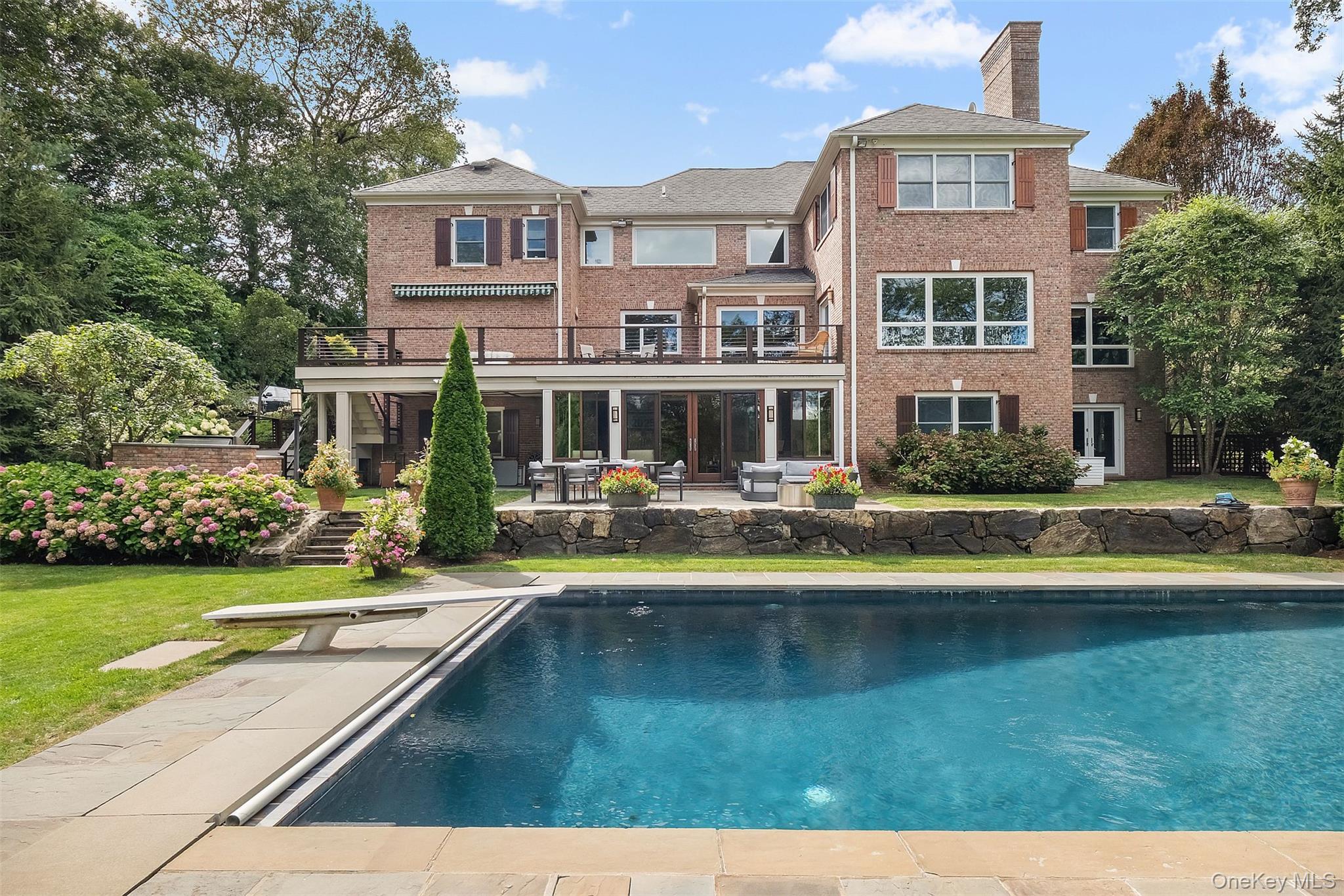 8 Ridgeview Circle Armonk, NY 10504 - Photo 34 of 37