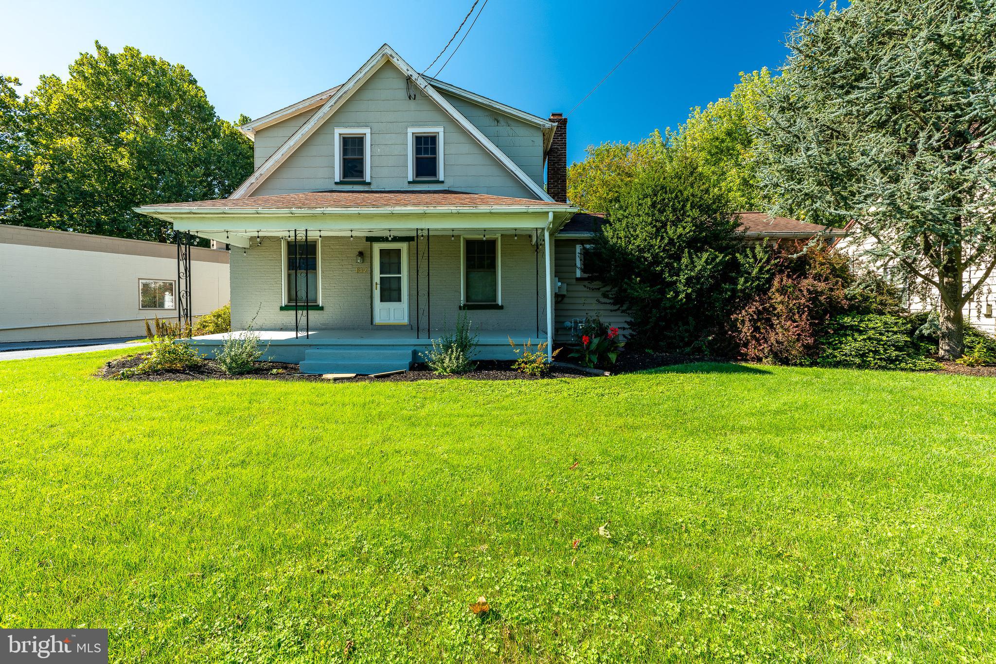 612 North Cedar Street Lititz, PA 17543 - Photo 1 of 37