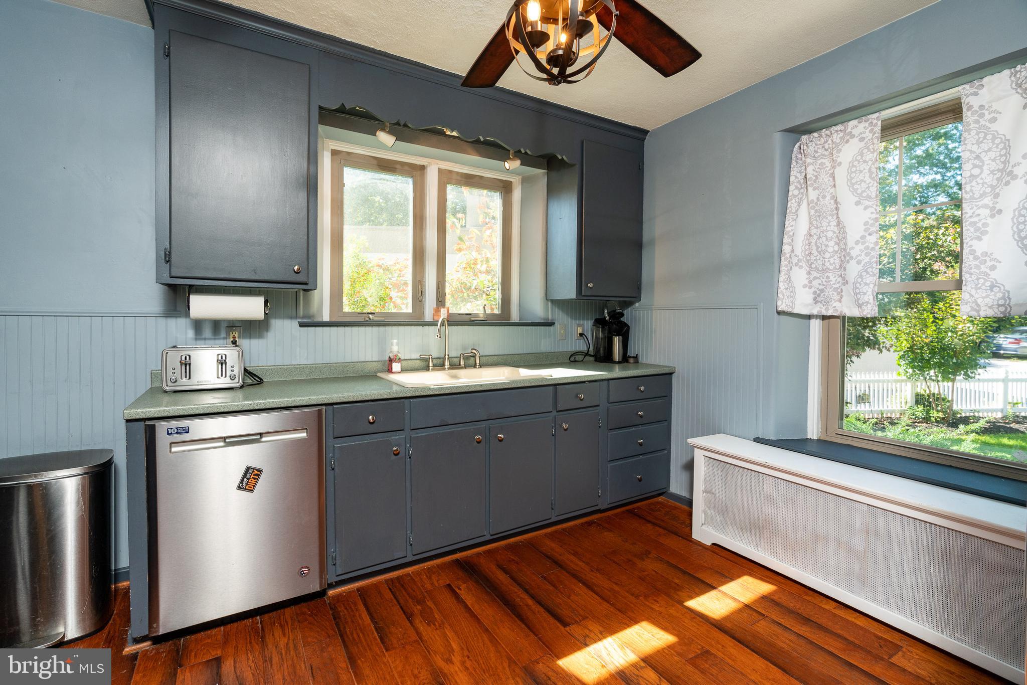 612 North Cedar Street Lititz, PA 17543 - Photo 12 of 37