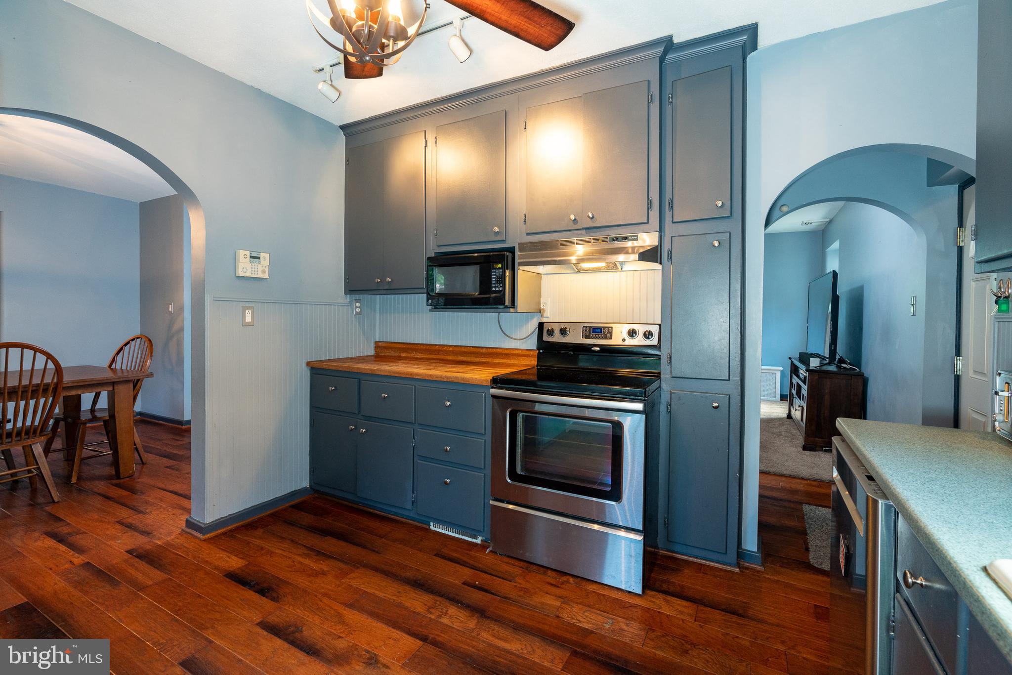 612 North Cedar Street Lititz, PA 17543 - Photo 13 of 37