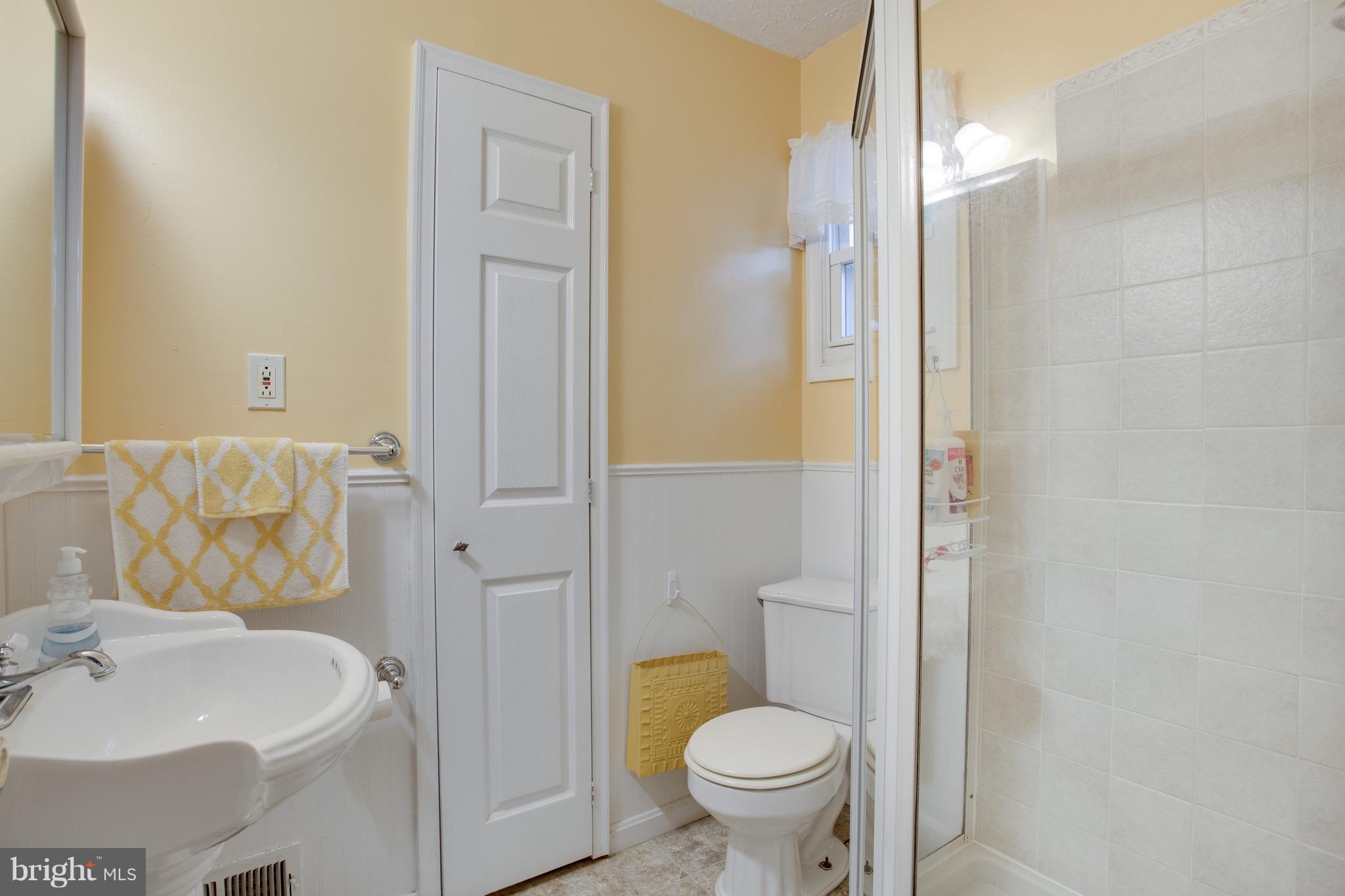 296 Jones Station Road Arnold, MD 21012 - Photo 21 of 30 Bath (Master)