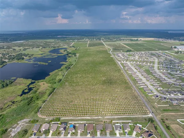 a view of an outdoor space