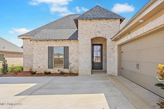 $399,900 | 1014 Kensington Drive, Flowood, MS 39232