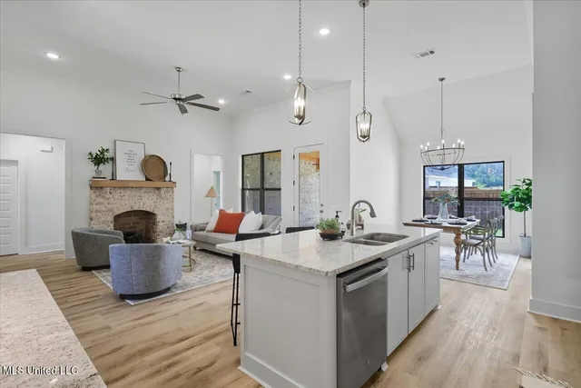 $399,900 | 1014 Kensington Drive, Flowood, MS 39232