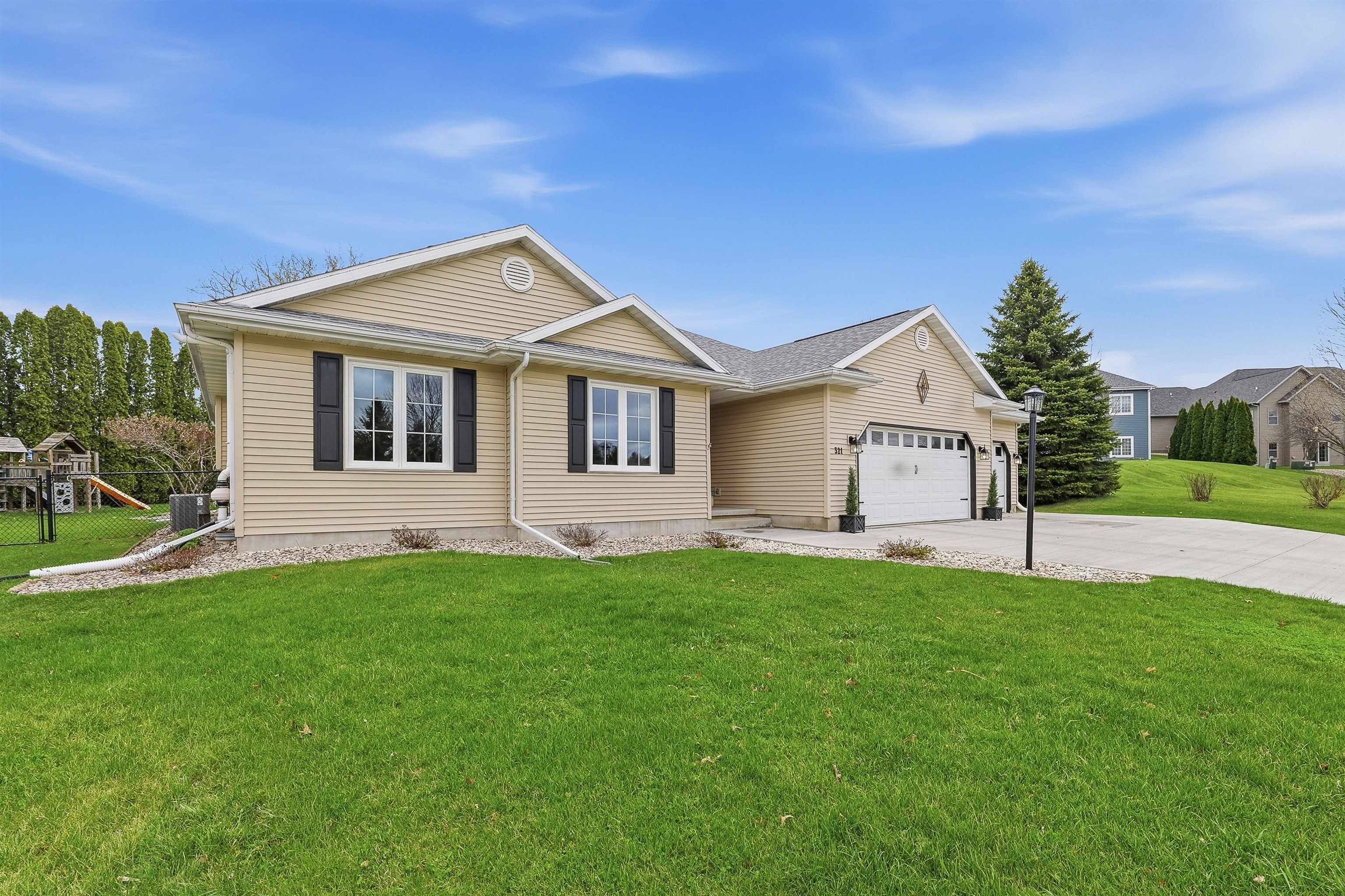 321 Morgan Lane Beaver Dam, WI 53916 - Photo 33 of 44