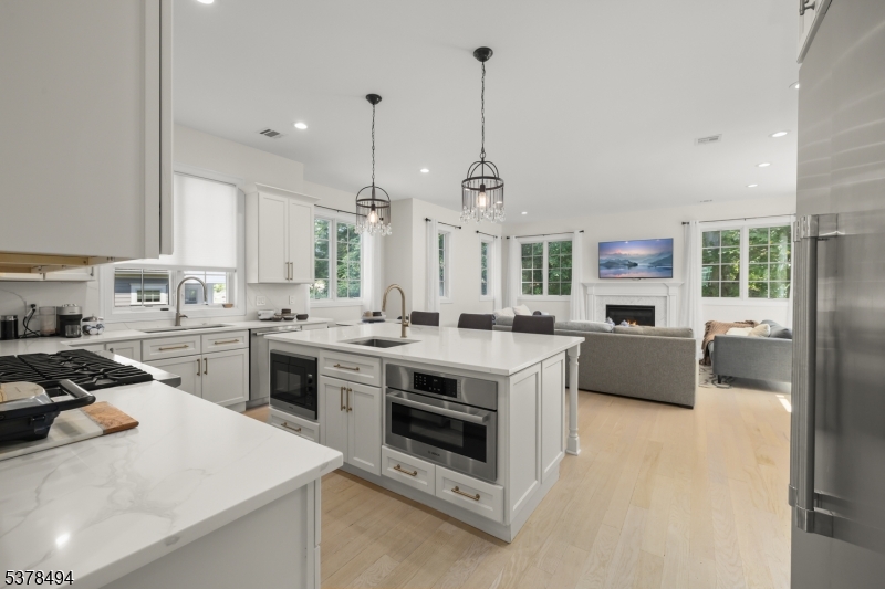 20 Woodfern Road Summit, NJ 07901 - Photo 15 of 46