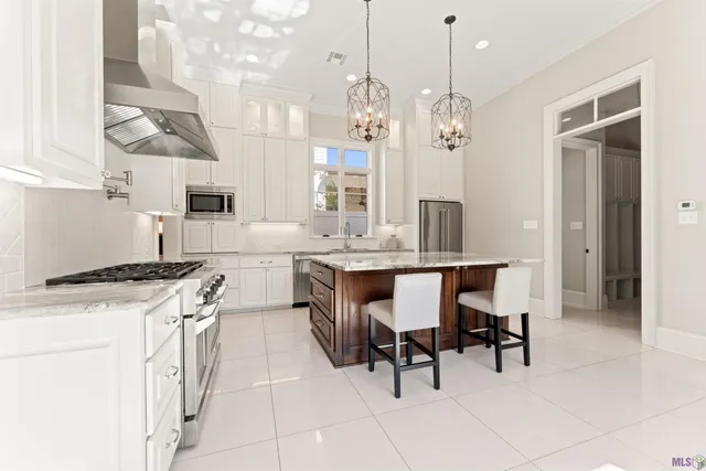 $1,050,000 | 11682 Silo Drive, St. George, LA 70810