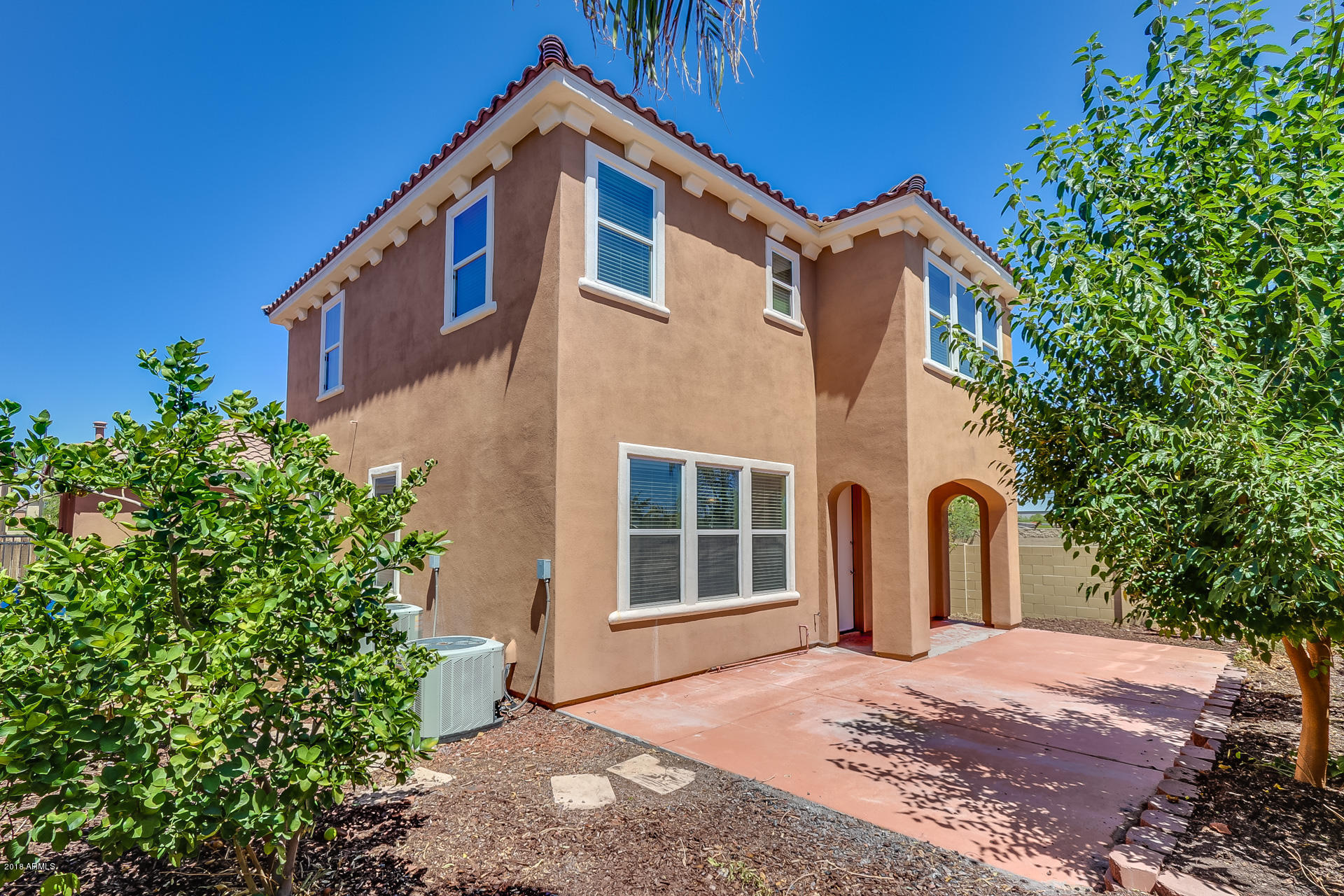 9111 South Roberts Road Tempe, AZ 85284 - Photo 5 of 29 photo_05
