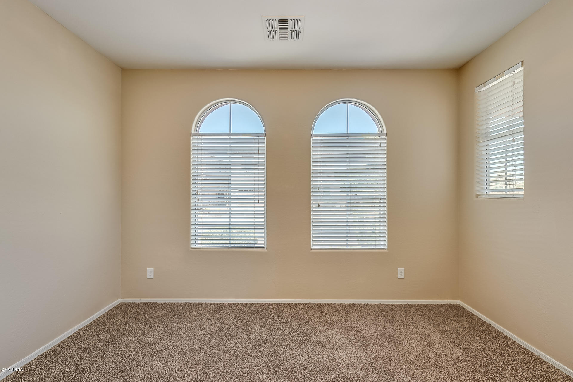 9111 South Roberts Road Tempe, AZ 85284 - Photo 10 of 29 photo_10