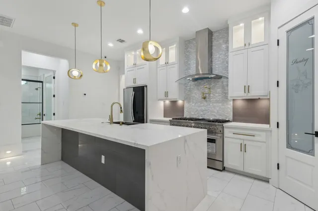 $419,000 | 3505 Cobb Street, Houston, TX 77004