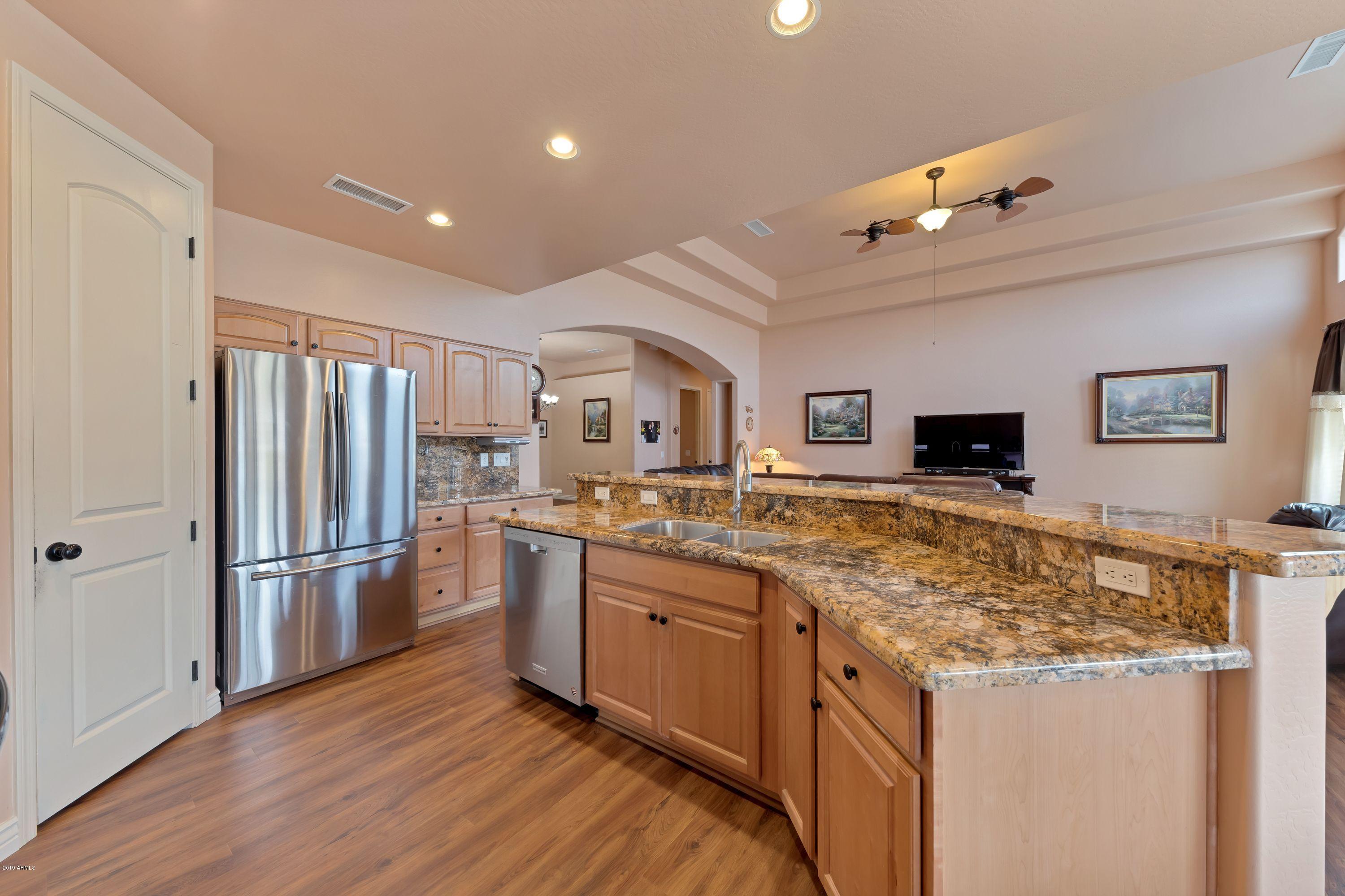 882 South Del Rio Court Apache Junction, AZ 85119 - Photo 6 of 32 73a8048