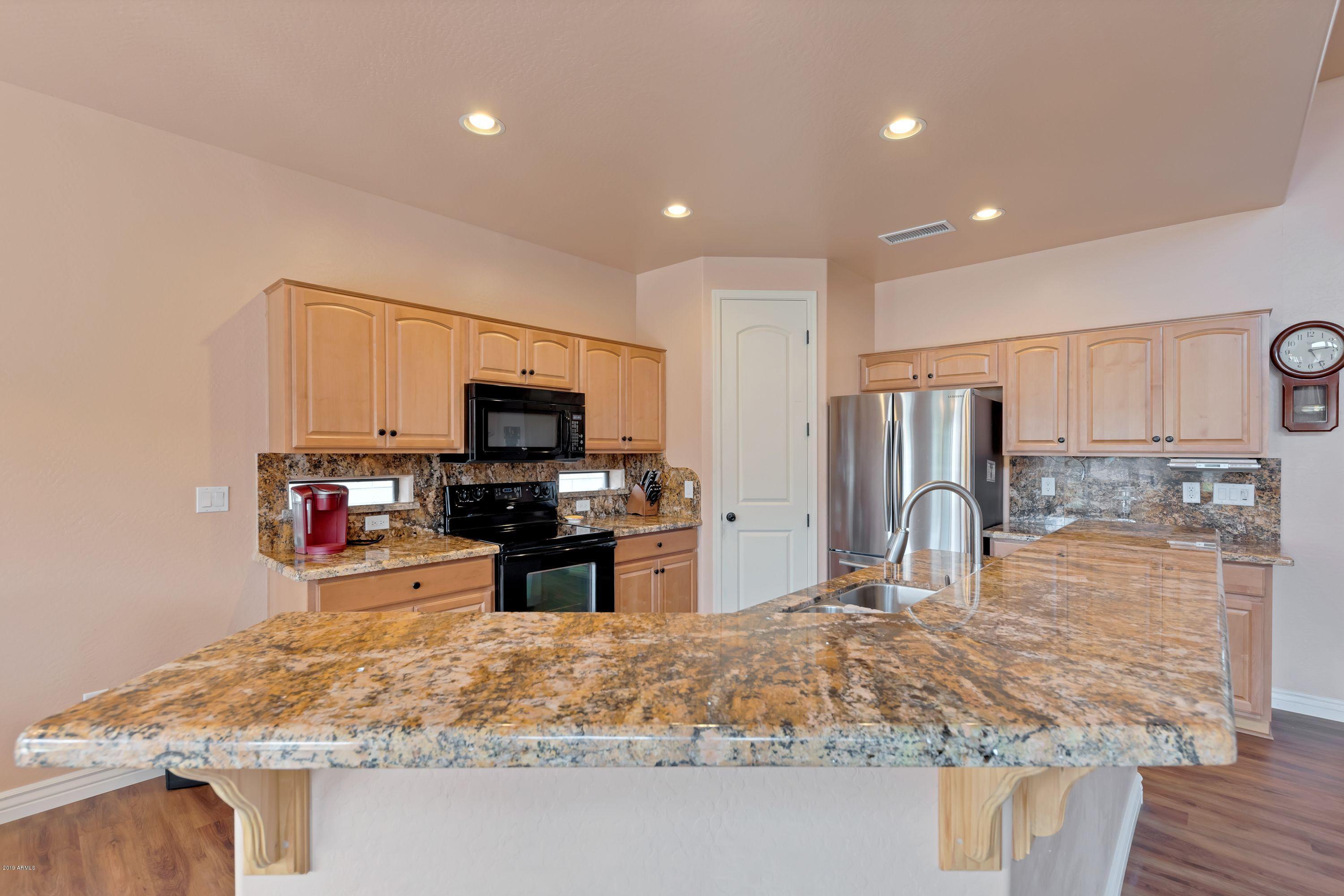 882 South Del Rio Court Apache Junction, AZ 85119 - Photo 8 of 32 73a8042