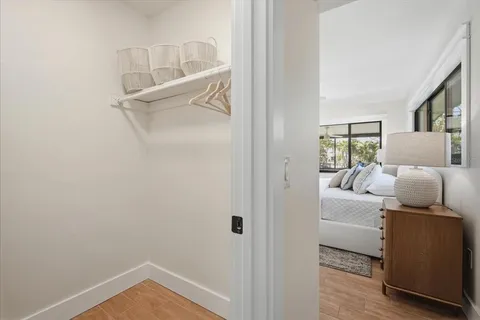 $1,735,000 | 608 Gladstone Lane, Holmes Beach, FL 34217