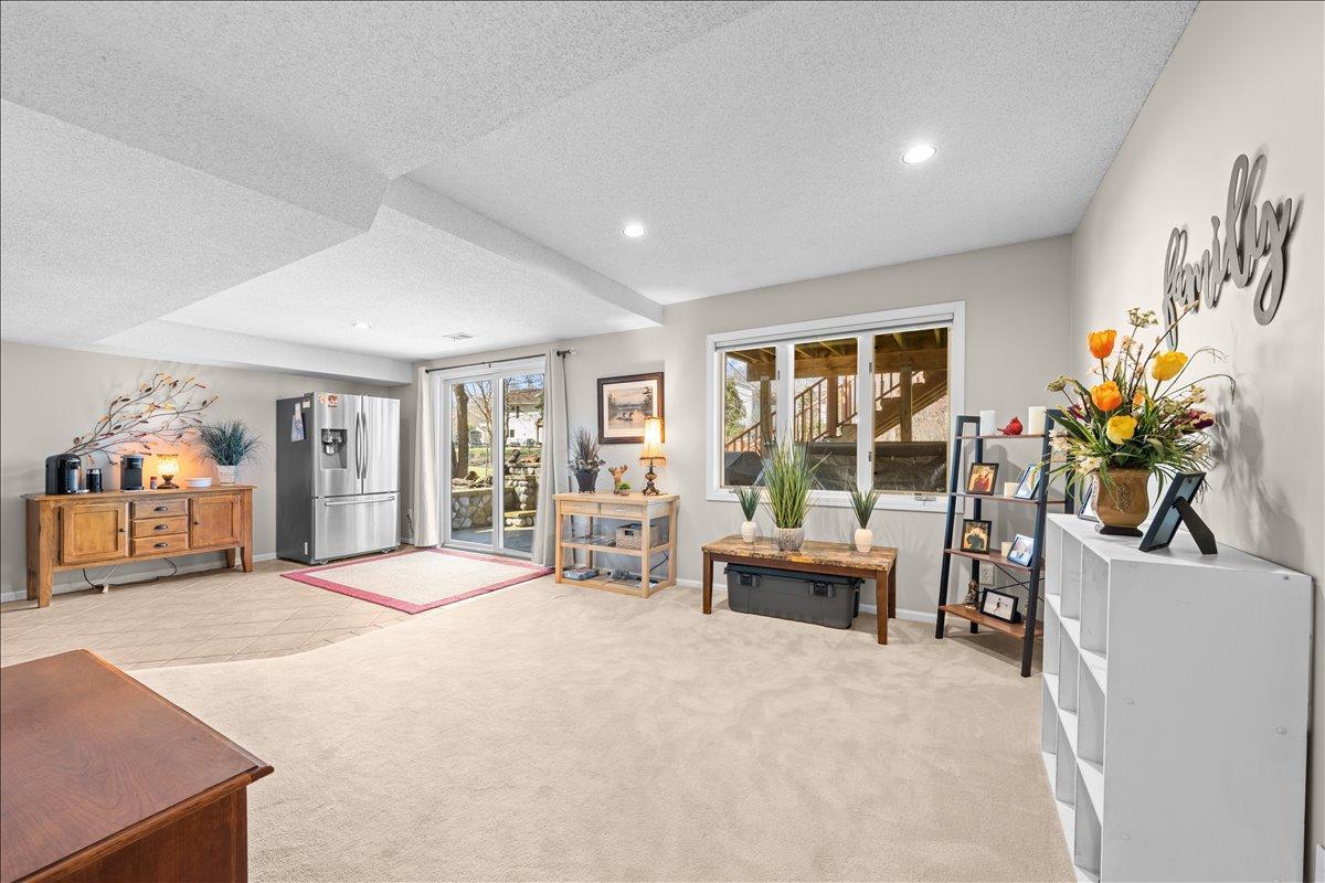 139 Ridge Way Mahtomedi, MN 55115 - Photo 24 of 30