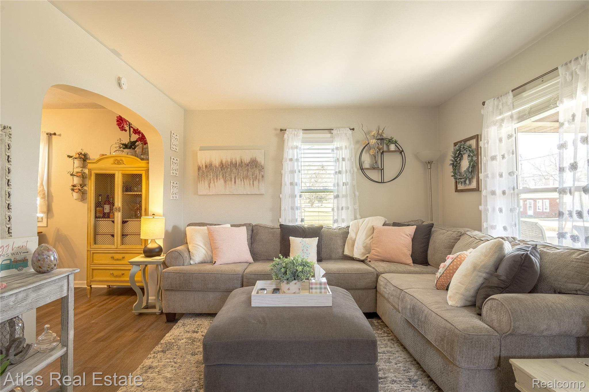 9053 Perry Road Atlas, MI 48411 - Photo 14 of 41 Interiors (3 of 32).jpg