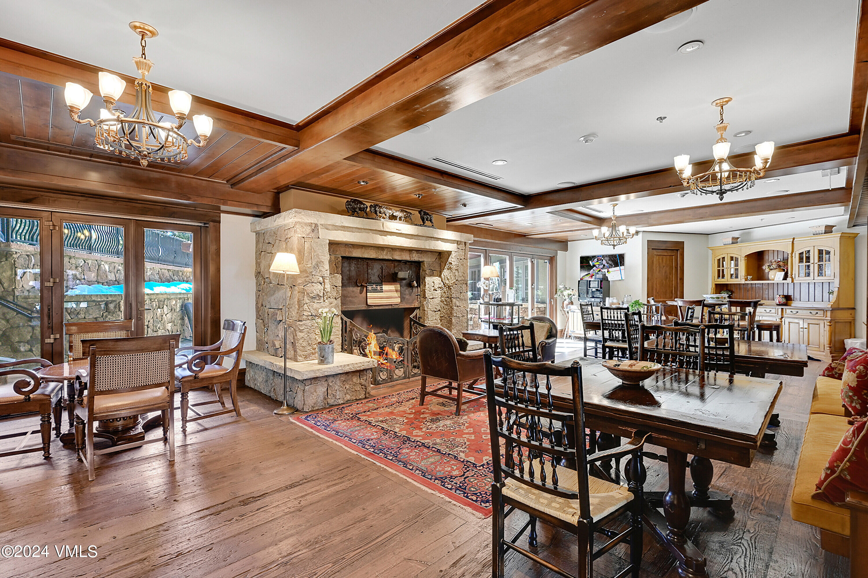 1 Willow Bridge Road, Unit 21 Vail, CO 81657 - Photo 13 of 53 Owners dining rm not the Residence