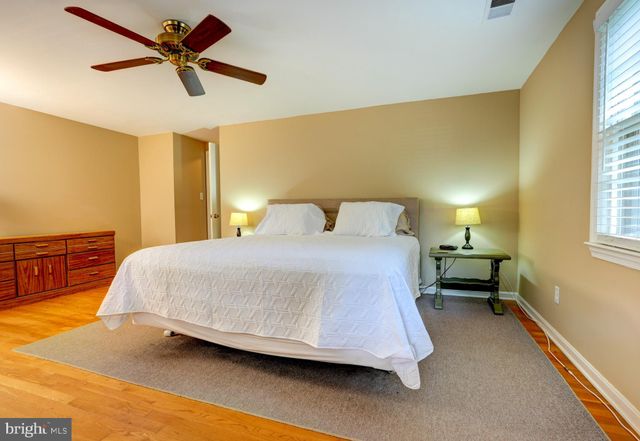 $639,900 | 10609 Seneca Spring Way, Montgomery Village, MD 20886