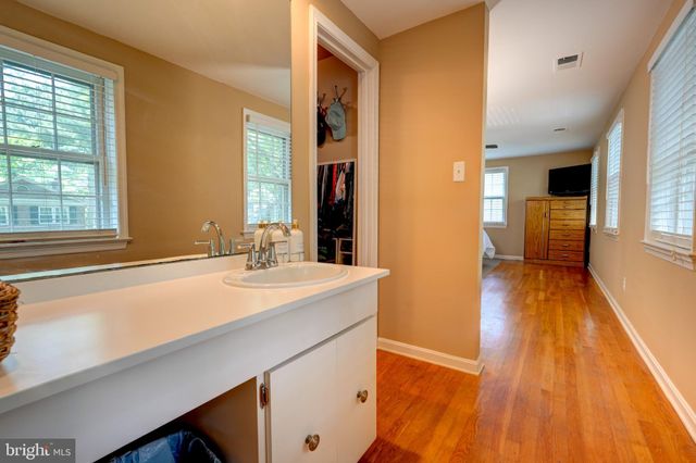 $639,900 | 10609 Seneca Spring Way, Montgomery Village, MD 20886