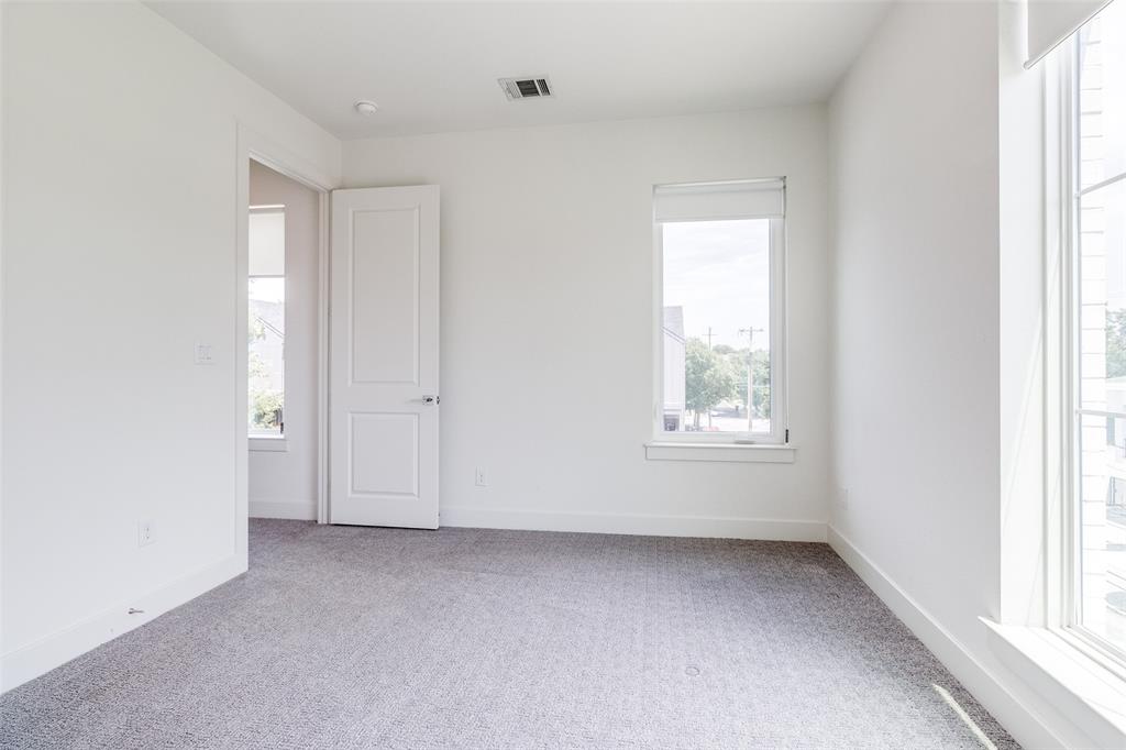 5515 Bryan Parkway, Unit 101 Dallas, TX 75206 - Photo 18 of 19 a view of room with window