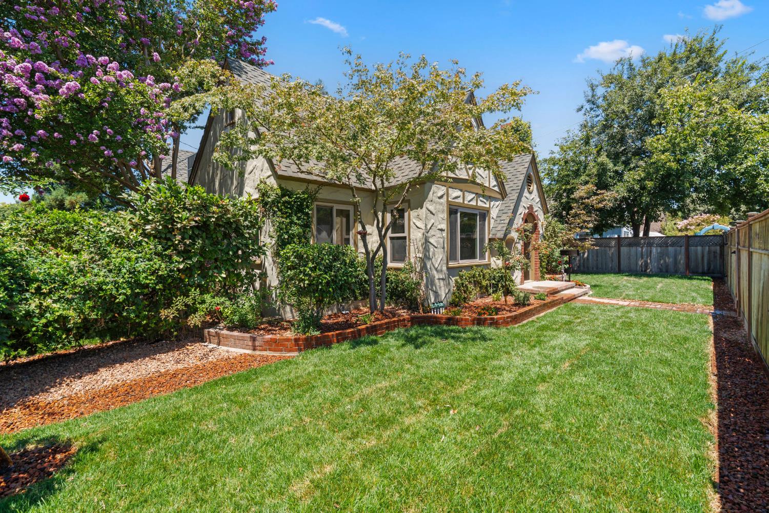 1015 College Avenue Modesto, CA 95350 - Photo 4 of 56