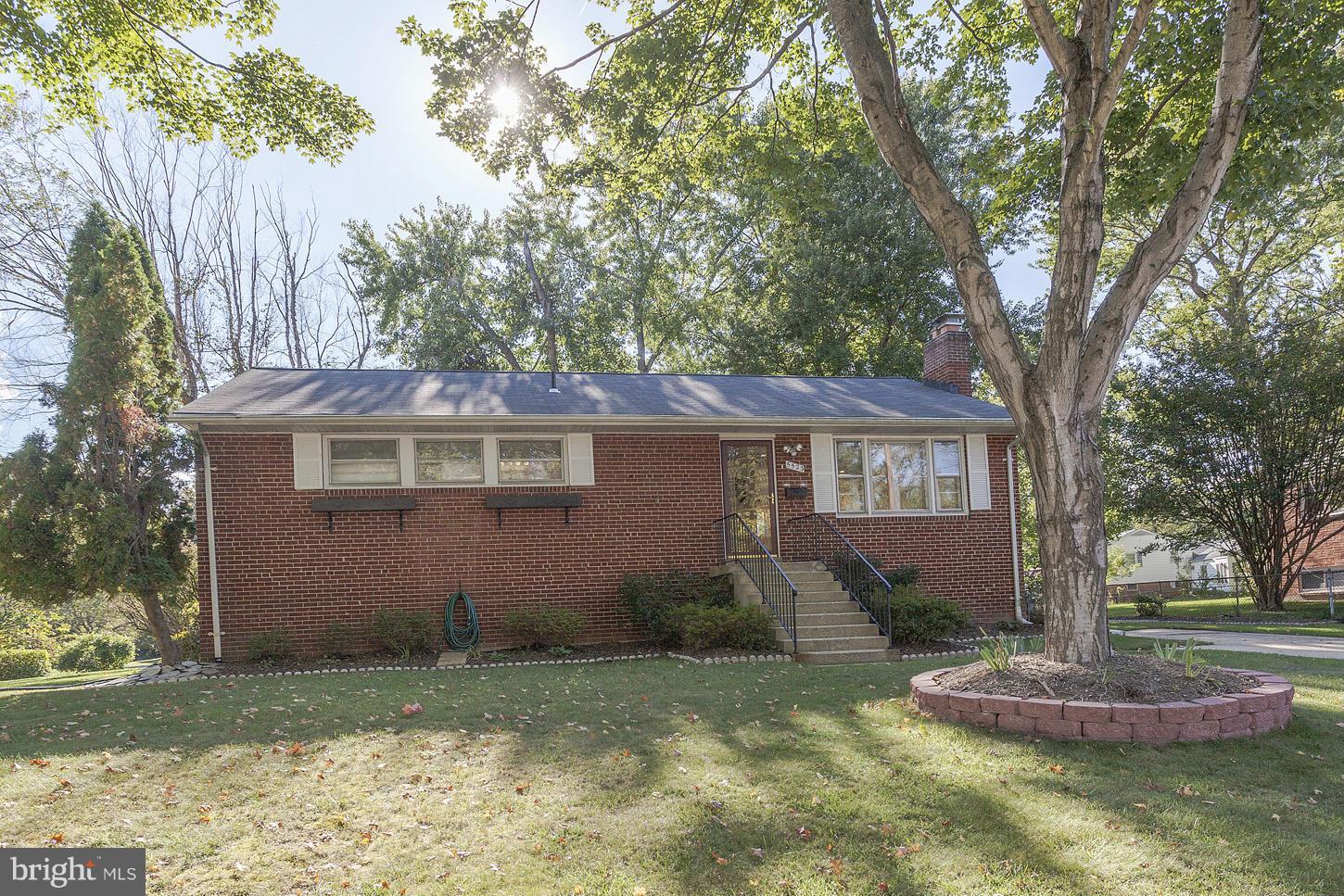 5523 Moultrie Road Springfield, VA 22151 - Photo 2 of 17 Exterior (Front)