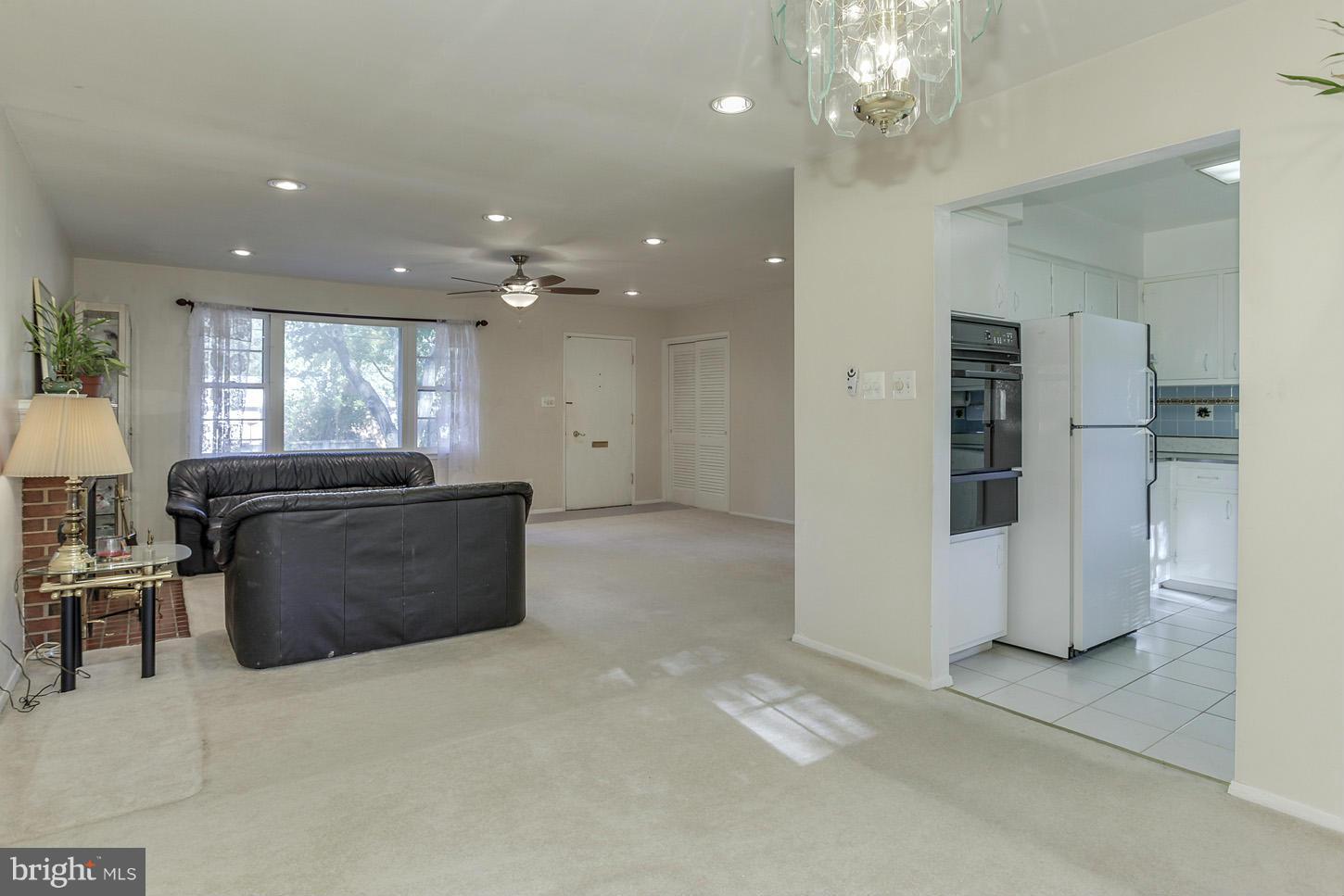5523 Moultrie Road Springfield, VA 22151 - Photo 11 of 17 Family Room