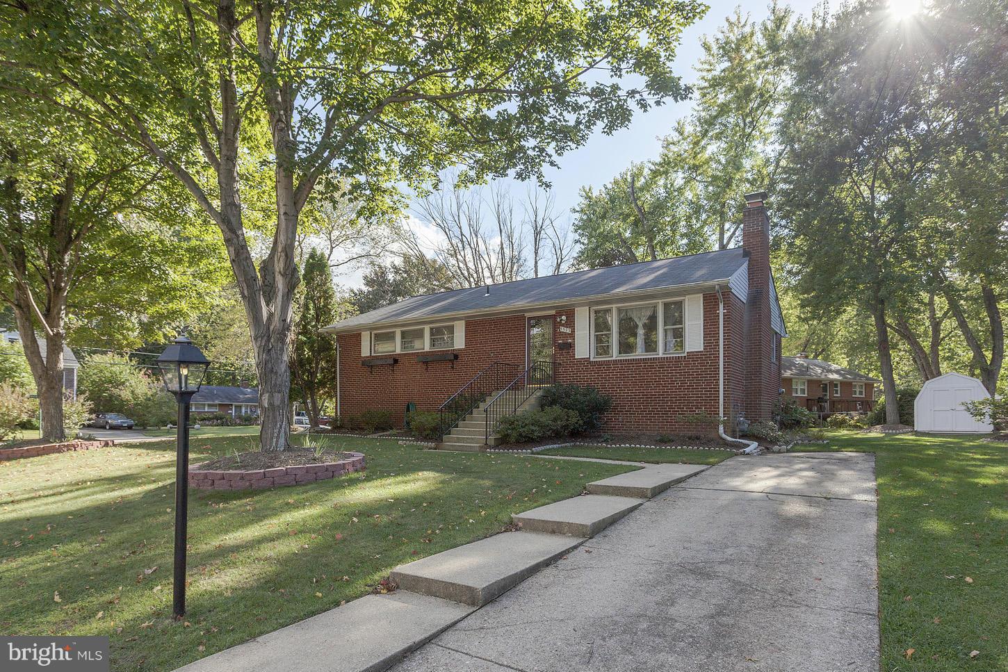 5523 Moultrie Road Springfield, VA 22151 - Photo 3 of 17 Exterior (Front)