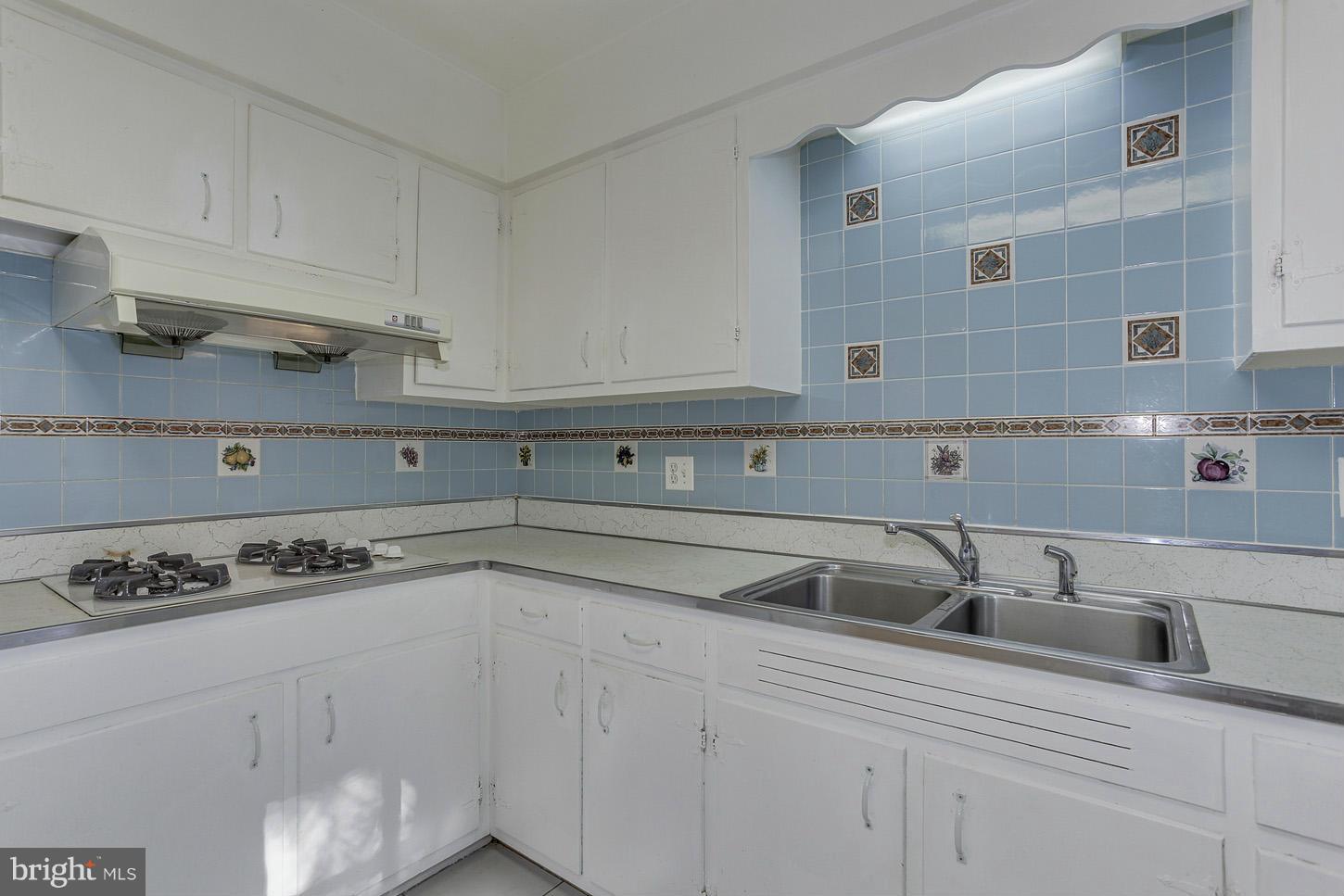 5523 Moultrie Road Springfield, VA 22151 - Photo 7 of 17 Kitchen