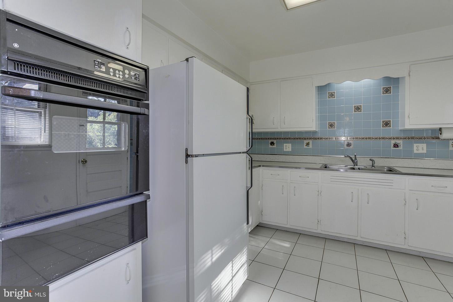 5523 Moultrie Road Springfield, VA 22151 - Photo 10 of 17 Kitchen