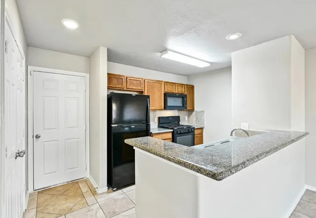 $1,695 | 12035 Clifton Oaks Drive, Houston, TX 77099