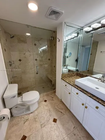 $2,900 | Omni, Miami, FL 33132