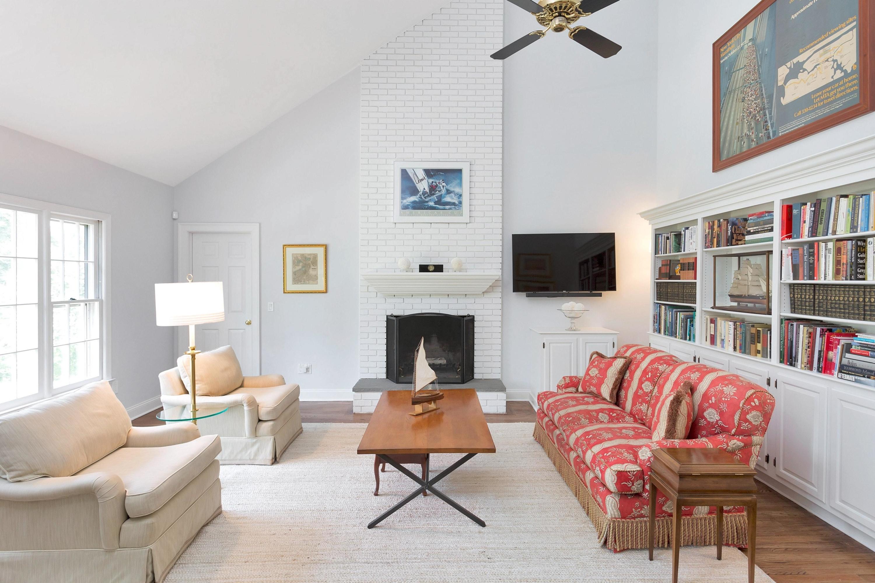 53 Brooks Road New Canaan, CT 06840 - Photo 15 of 29 170211752-17