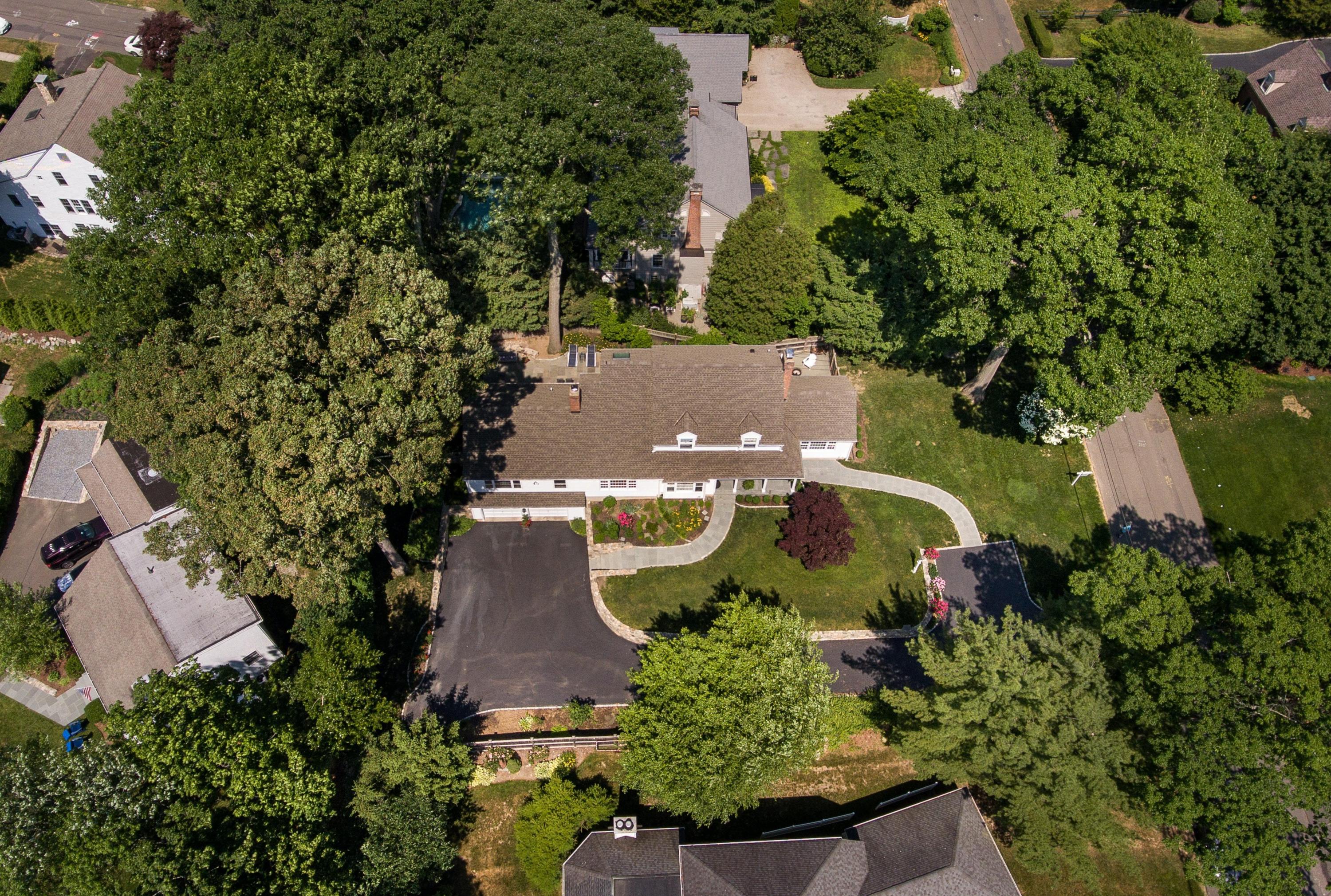 53 Brooks Road New Canaan, CT 06840 - Photo 20 of 29 108-268157-DJI_0038