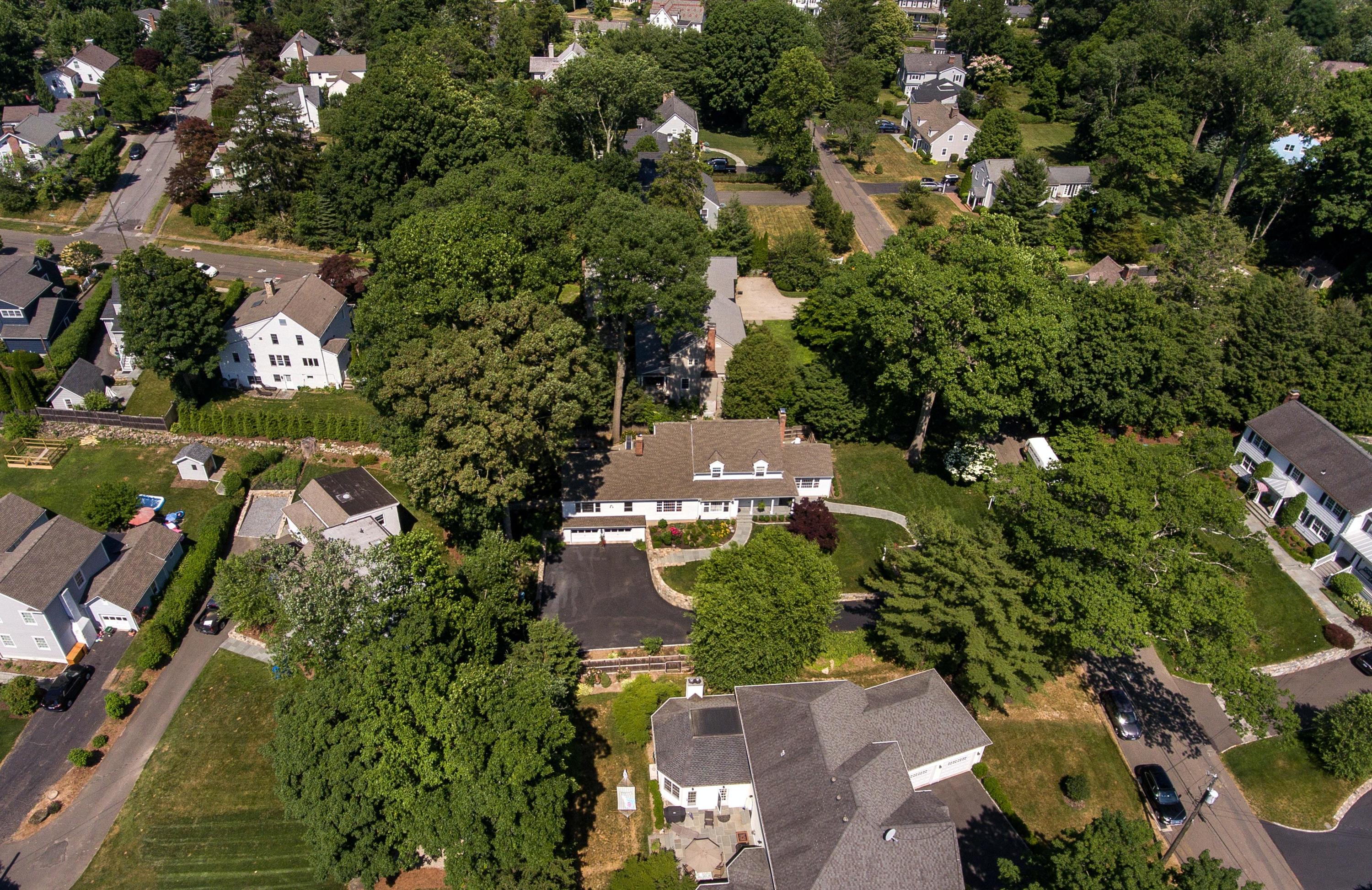 53 Brooks Road New Canaan, CT 06840 - Photo 25 of 29 131-268157-DJI_0113