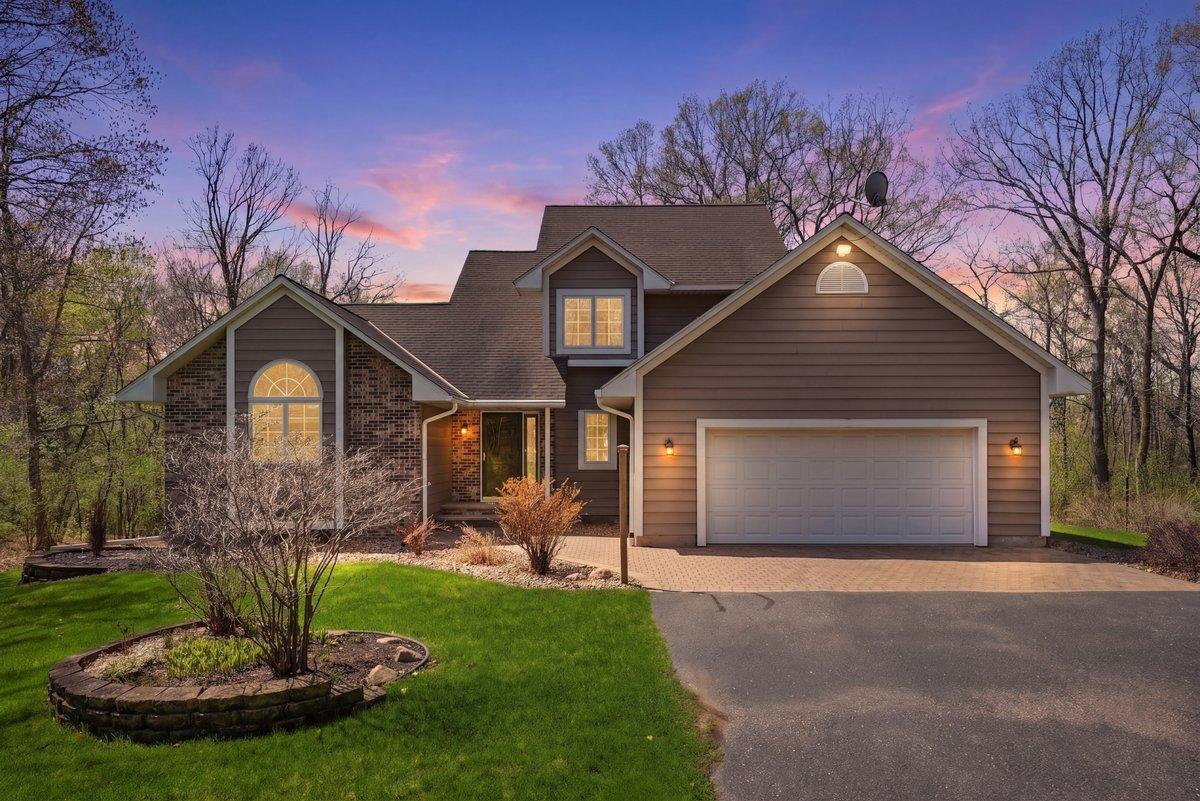 208 Country Oaks Road River Falls, WI 54022 - Photo 3 of 36