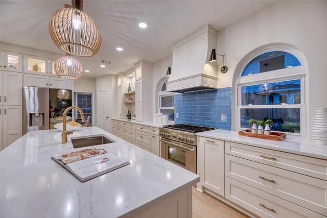 $739,000 | 19303 Allview Lane, Houston, TX 77094