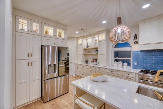 $739,000 | 19303 Allview Lane, Houston, TX 77094