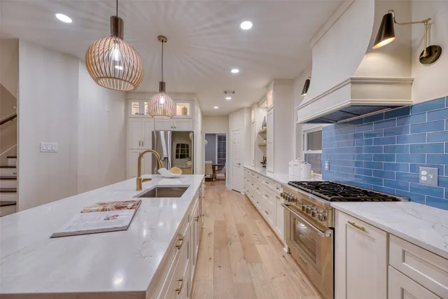 $739,000 | 19303 Allview Lane, Houston, TX 77094